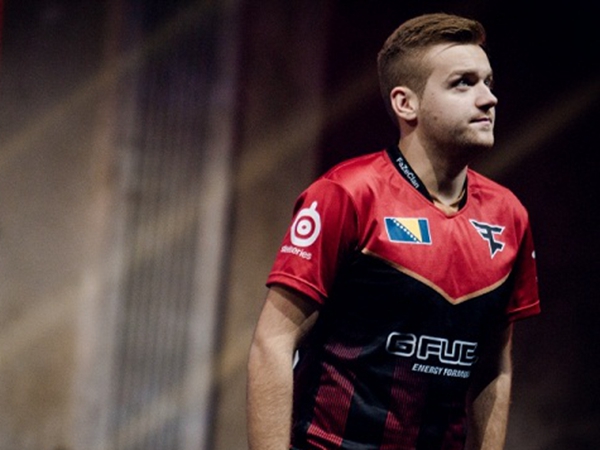 Mouz 在 BLAST Bounty Fall 2025 四分之一决赛中以 2：0 战胜 Astralis ，晋级半决赛。